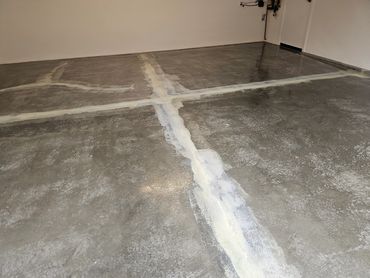 The densifying filler with silica sand was applied in the joint lines.