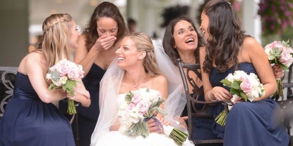 Bridal party with their beautiful bouquets