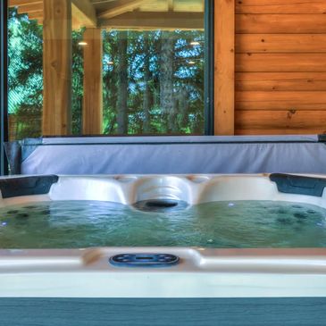 Eight person hot tub