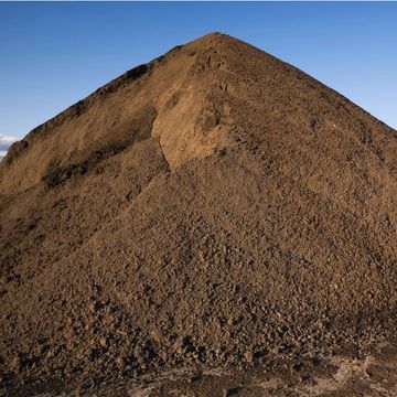 Topsoil for Delivery in Peoria, Illinois
