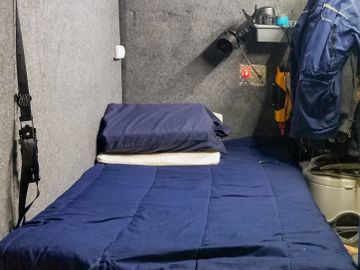 Expedite Van Sleeper