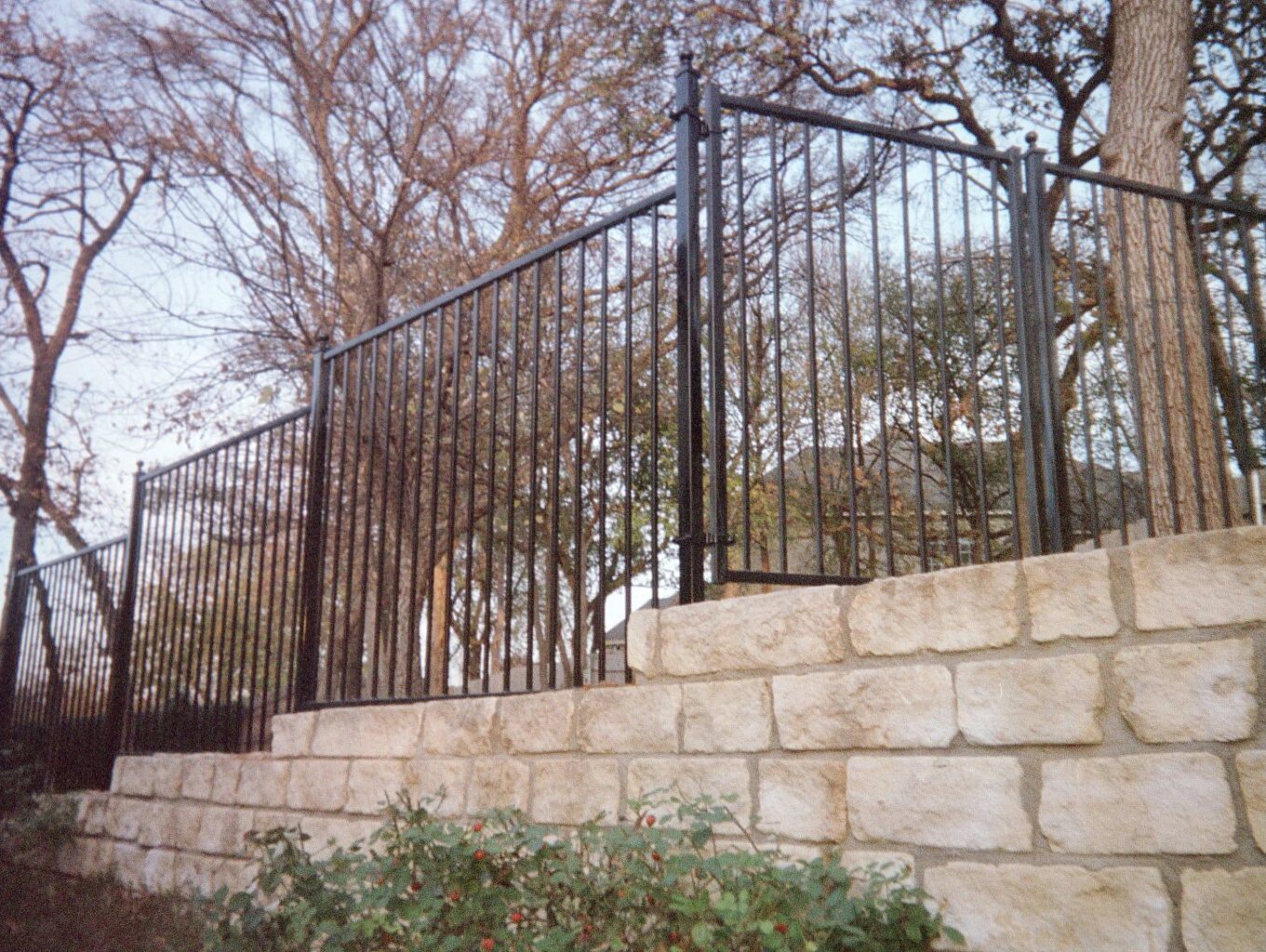 Iron Fence Company Contractor Installer Builder Dallas - Fort Worth Texas flat top iron fence 