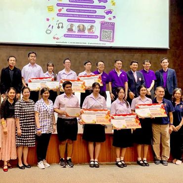 Triamudom Family นำนักเรียนแสดงผลงาน ในวันอัลไซเมอร์โลก ร่วมกับ ศูนย์ดูแลภาวะสมองเสื่อง รพ.จุฬาฯ