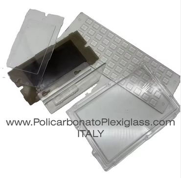 stampaggio-termoformatura-policarbonato-plexiglass