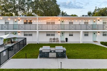 South Tampa apartment building exterior. In the Soho district of Tampa. Rental. Soho Apartments.