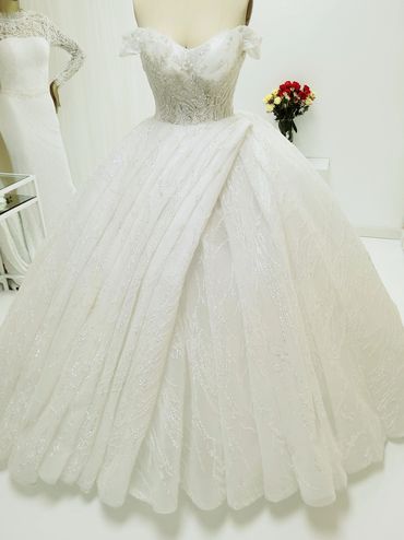 Ball Gown Sweetheart Beaded Off-The-Shoulder Wedding Dress | Elegant White Puffy Bridal Gown