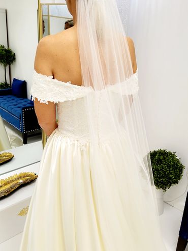 Wedding Veils, long and short veil, face-covering birdcage, Chapel and Cathedral veil, accessories