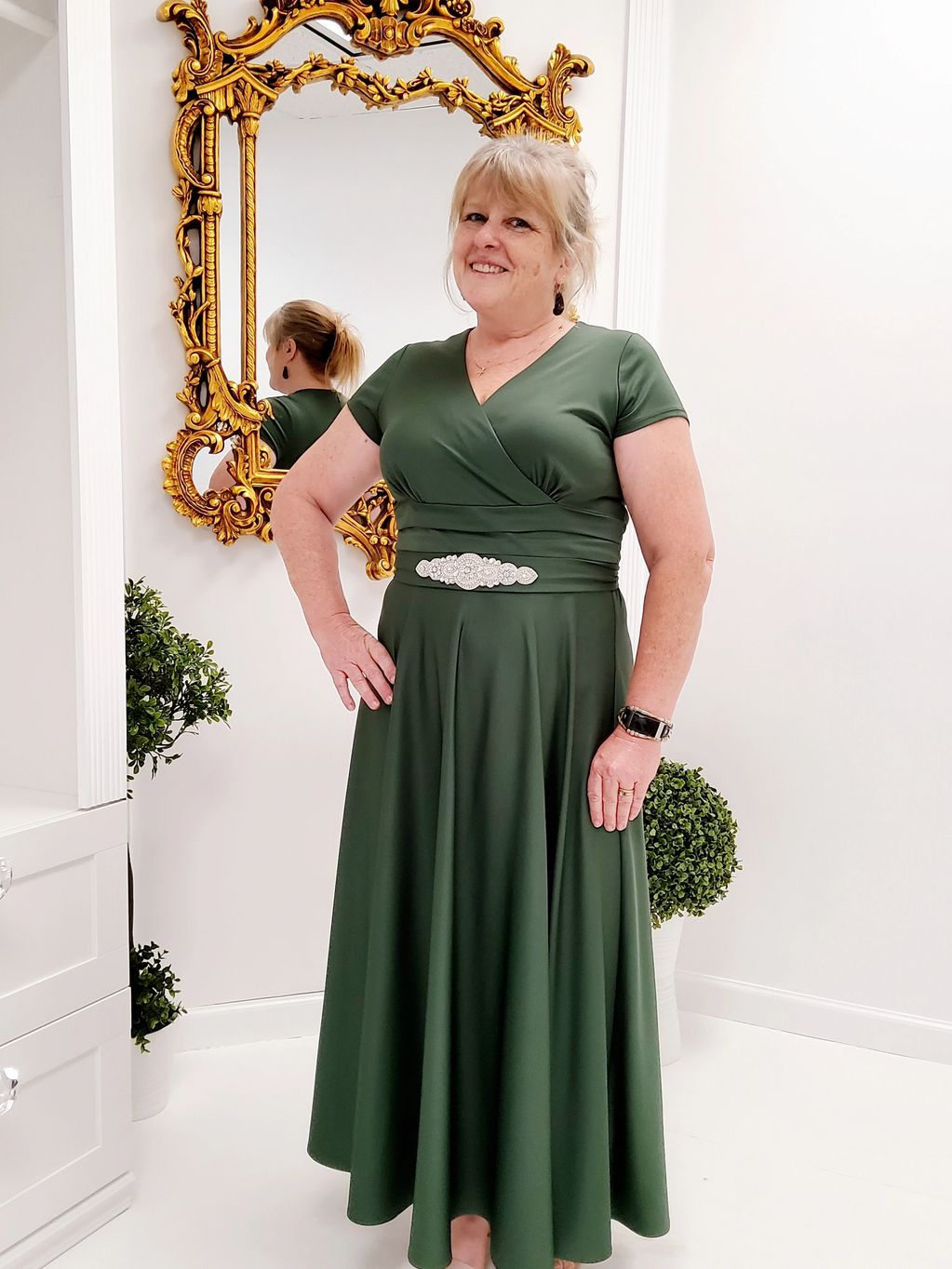 Green A-line Short Sleeves Midi Dress | Green Elegant V-neck Midi Dress with crystal belt