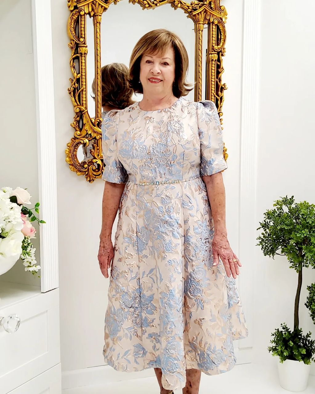 Mother-of-the-Groom Dress, Elegant Metallic Floral Jacquard Short Sleeves Round Neck A-Line Dress