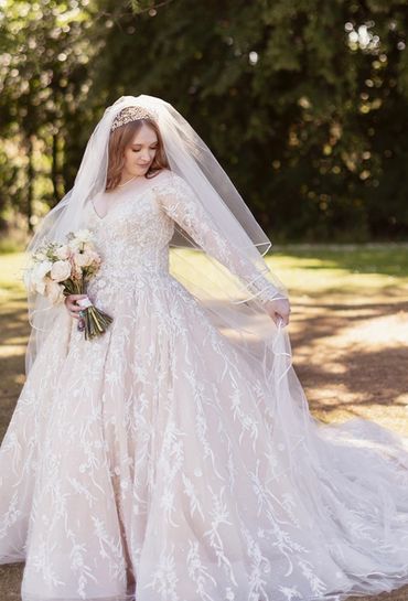 Wedding Veils, long and short veil, face-covering birdcage, Chapel and Cathedral veil, accessories