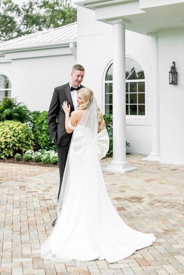 Off-the-rack wedding dresses and bridal gowns, Wedding Dress Sale, Discounted Wedding Dresses