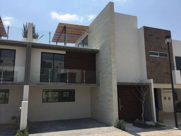 Casa en venta lomas de Angelopolis Zona Azul Parque Lima Puebla San Andres Cholula Cascatta