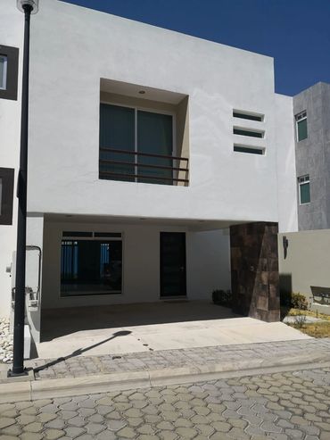 Casa en renta Lomas de Angelopolis Cascatta zona azul sonata blvd de las cascadas Cholula Puebla