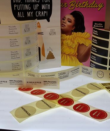 Plastic free Eco card clasps
Catch card labels
Low tack labels