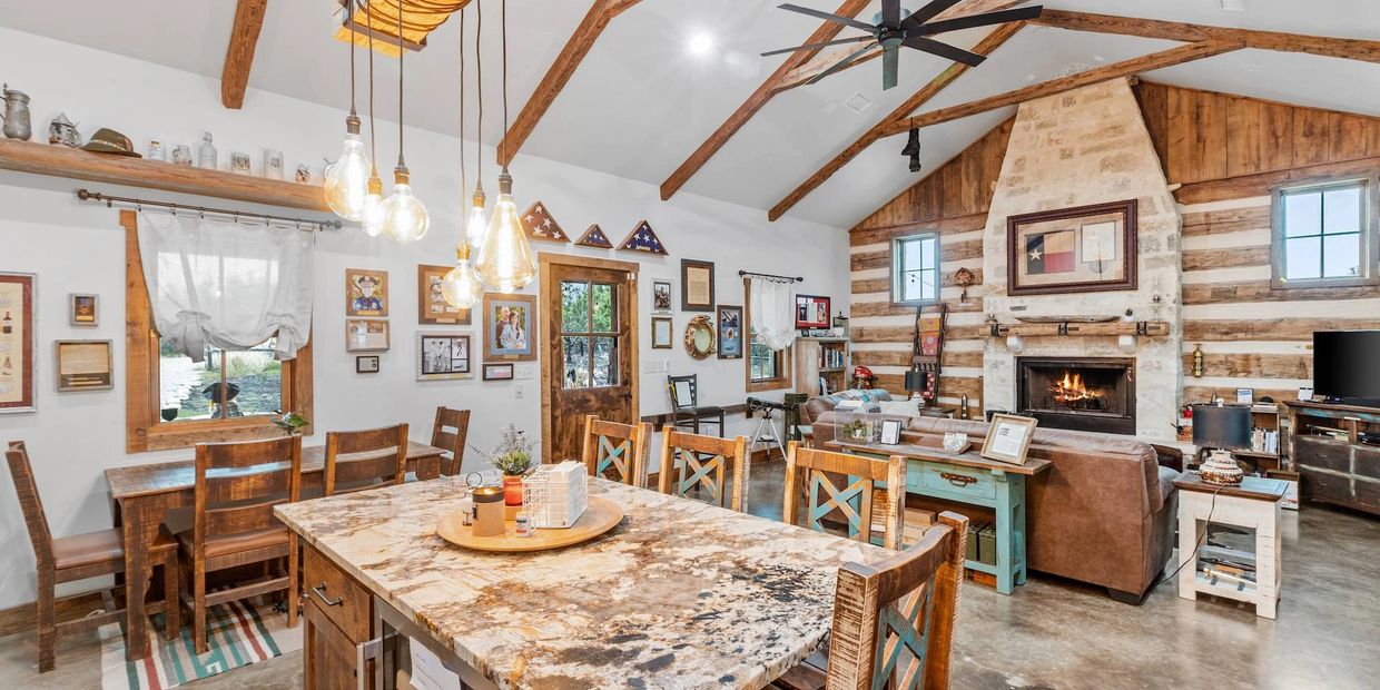 Family cabin fredericksburg tx