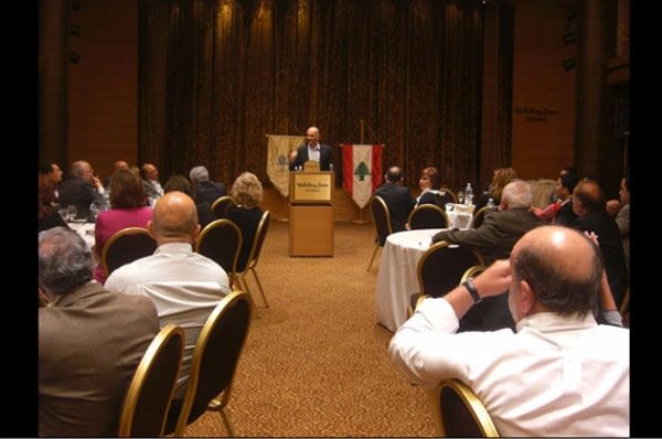 Ricardo Karam giving a talk at the Rotary Club Cosmopolitan, Beirut (2011)