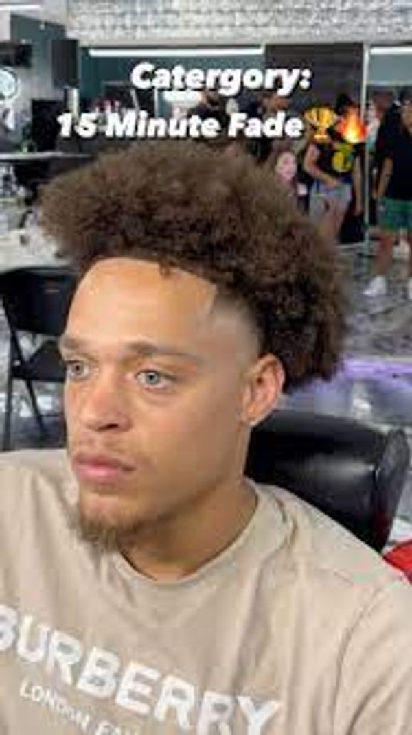 Kamblends, barber, hairstyle, haircut, barber in Dallas,, Fades, Blends, best barber in Dallas.