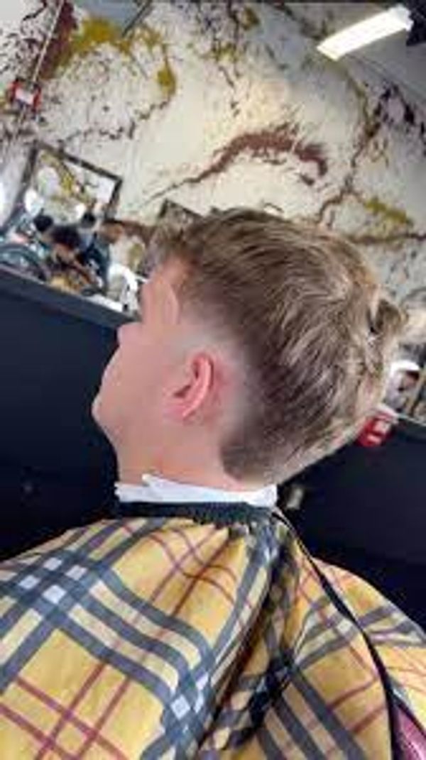 Kamblends, barber, hairstyle, haircut, barber in Dallas,, Fades, Blends, best barber in Dallas.