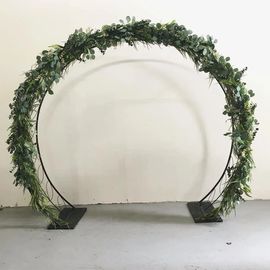 circle arch wedding