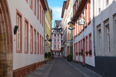 Grabenstraße und das krumme Haus