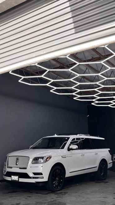 White Lincoln Navigator Ceramic coating and interior detail