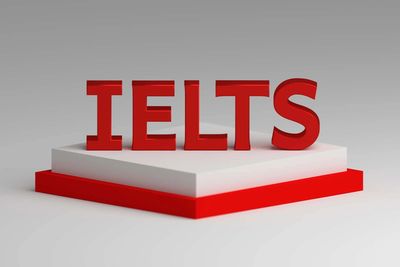 IELTS exam training banner showing spelling IELTS.