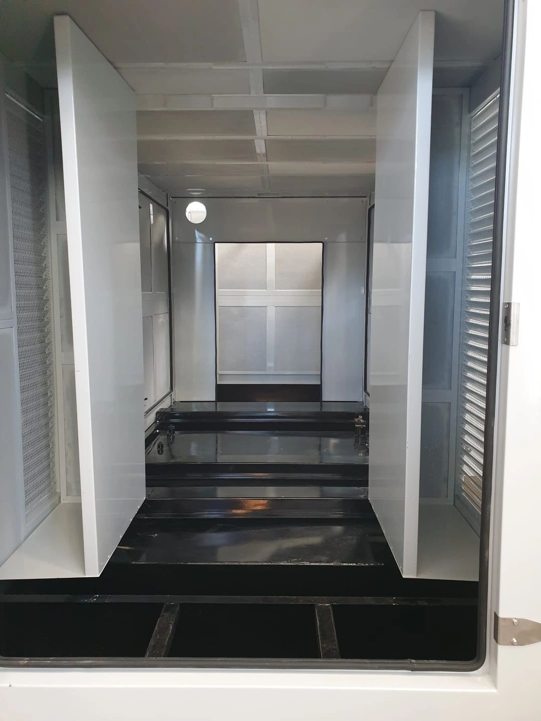 Integral Fuel Tanks SOUNDWAVE ENGINEERING Srl