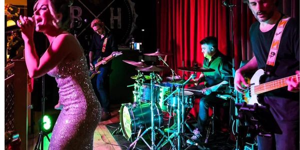 Live band venue Amesbury, Durrington, Salisbury, good night out in Salisbury Amesbury, Larkhill