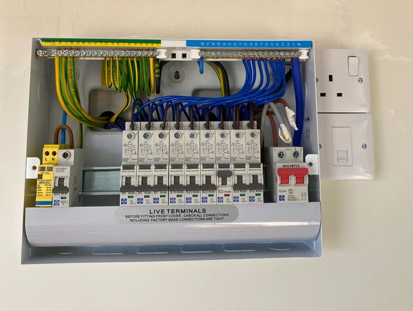 electrical repairs Kingsbridge, Downlights