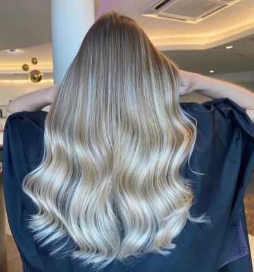 Warme Balayage mit natürlichen Highlights in Kolbermoor bei Rosenheim