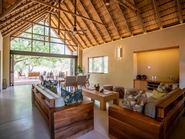 Cape Vulture Lodge Seating Area