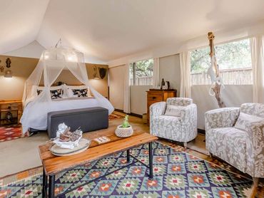 Umkumbe Bush Lodge Superior Tent