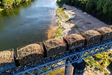 Cane hauling across Platypus Creek