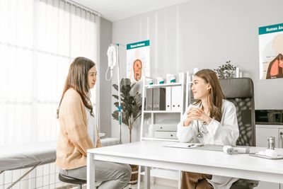 A patient with a caring OBGYN conveniently located near Jacksonville, St. Johns, and Ponte Vedra.