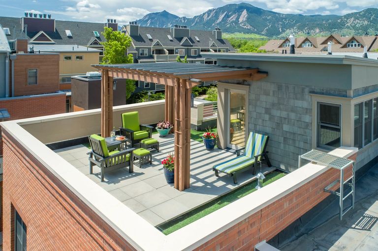 Spruce St boulder town house