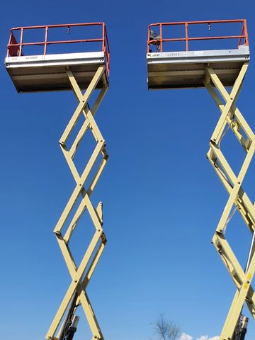 Alquiler de plataformas de tijera eléctricas de 12 metros en Madrid | ALQUILAPLAT