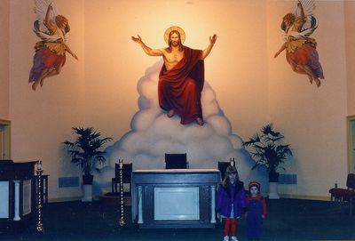 Divine Redeemer Mural, Mount Carmel PA, Jesus enthroned with angels, behind the altar