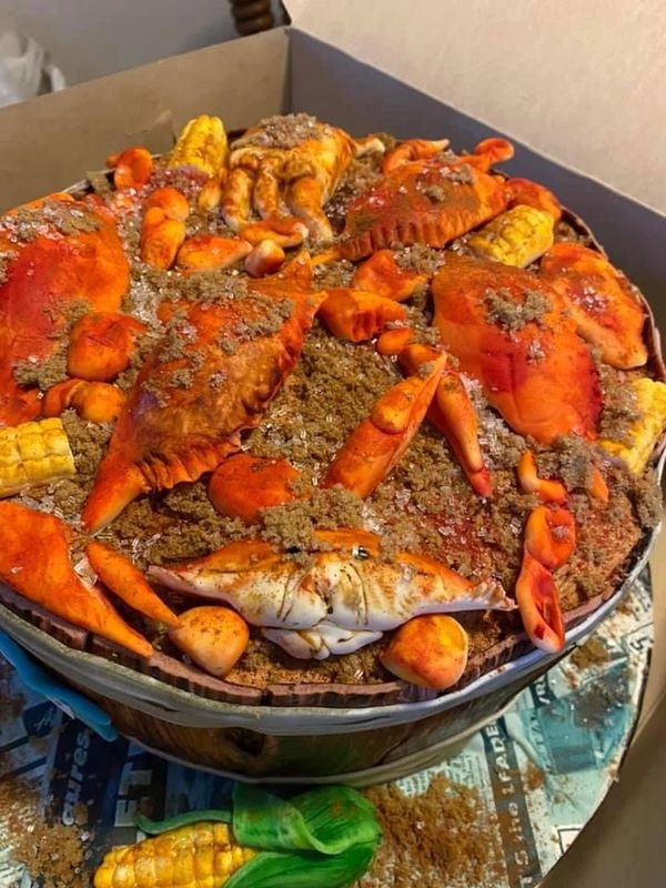 Custom made bushel of crabs cake. Hyper-realistic