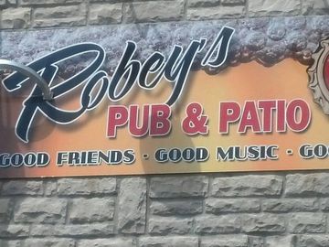 Robey's Sports Pub & Patio	In Pataskala Ohio