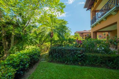 Los Sueños Resort Costa Rica luxury rental near marina and tropical rainforest
