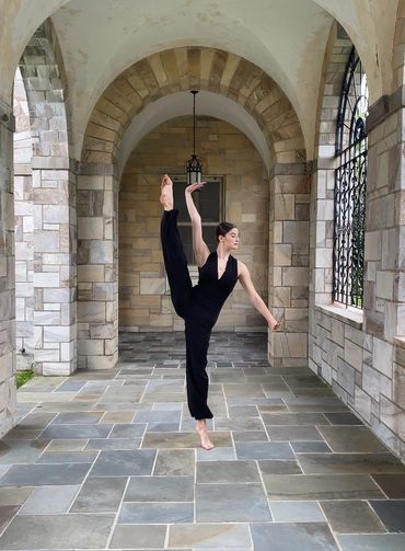 dancer recovers from injury with physical therapy