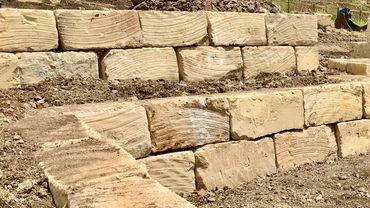 RETAINING WALLS - Supply & installation SANDSTONE BOULDERS & BLOCKS TOOWOOMBA GOLD COAST BRISBANE