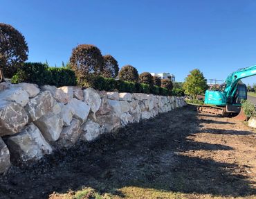 Giant Rock Walls - Retaining Walls - Excavation - Toowoomba - Sandstone Blocks - Concrete Blocks