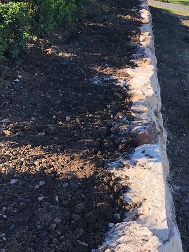 Giant Rock Walls - Retaining Walls - Excavation - Toowoomba - Sandstone Blocks - Concrete Blocks