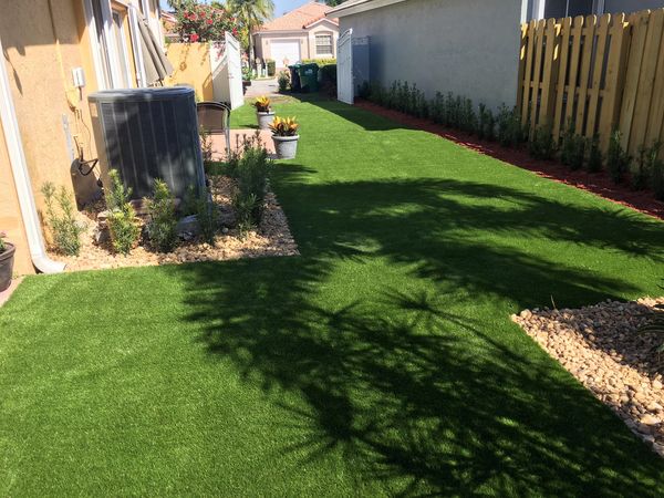 Artificial grass patio area Miami