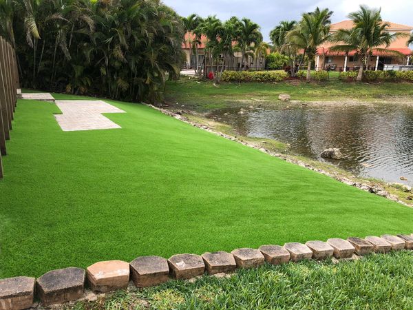 Artificial turf backyard area Miami