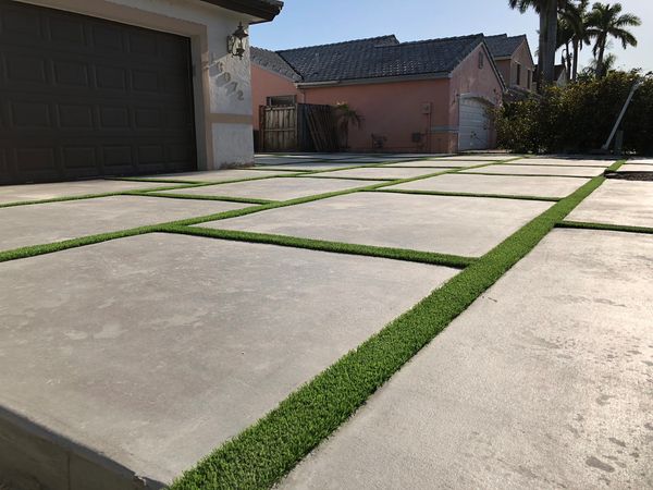 Artificial Turf driveway strips Miami