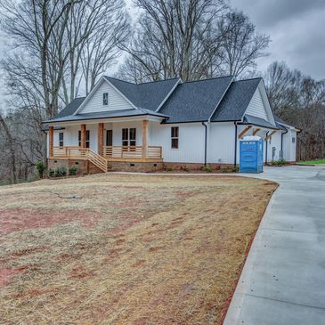 New Construction 
SOLD
3BR 2.5BA 2025SF