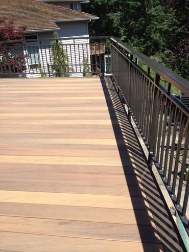 Outdoor Living decking with metal railing