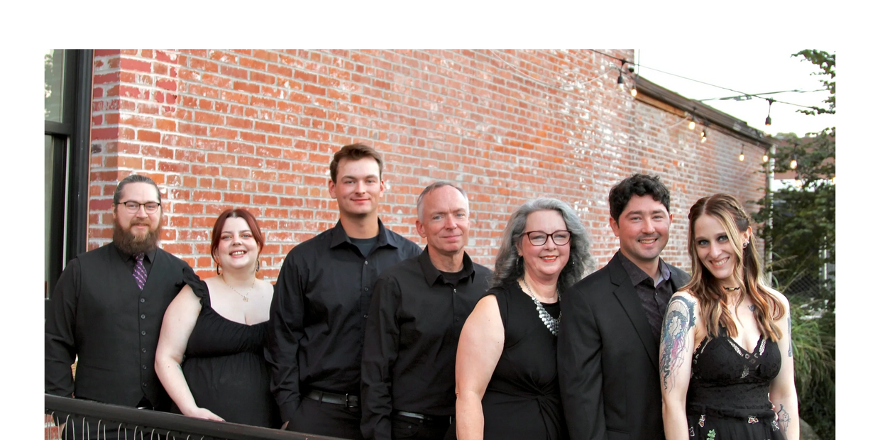 Sheila Burkett with her husband, Steven, their kids, James, Tory, Steven, John and Kate